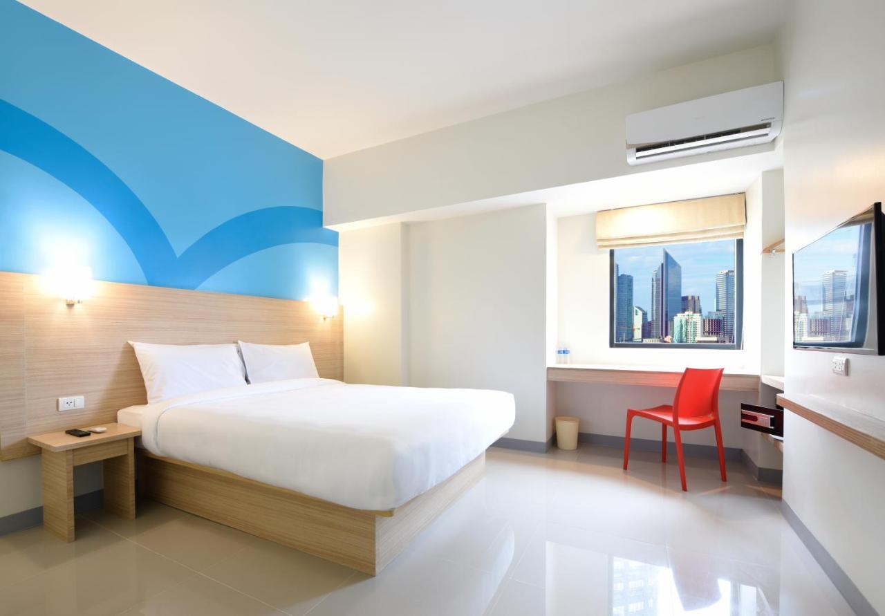 Hop Inn Hotel Tomas Morato Quezon City Esterno foto