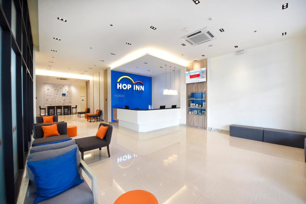 Hop Inn Hotel Tomas Morato Quezon City Esterno foto